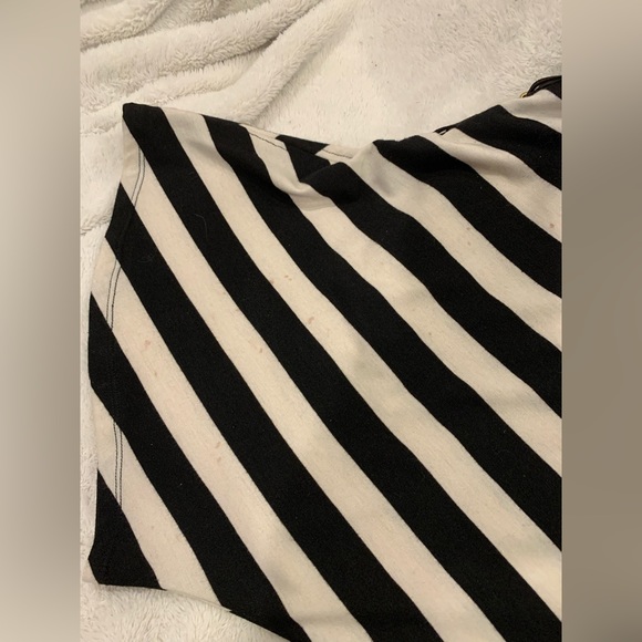 RAMPAGE Black and Ivory Chevron-Striped Batwing Top - Picture 6 of 11